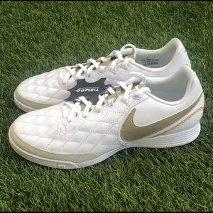Nike Legend 7 Academy 10R IC Soccer Shoes men’s